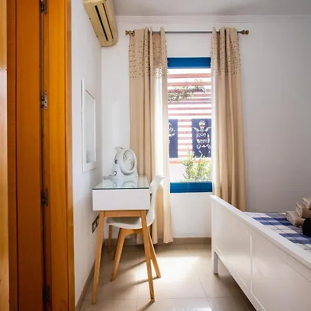 Captivating 2-bed In Villa Playa Blanca (Lanzarote)